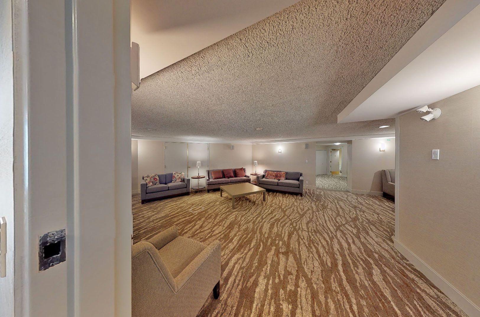 Crestmark II photo 13