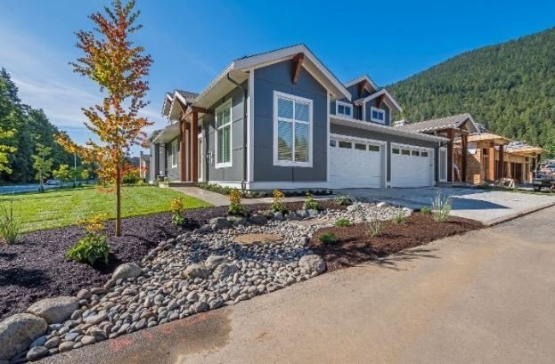 Emerson Cove photo 2