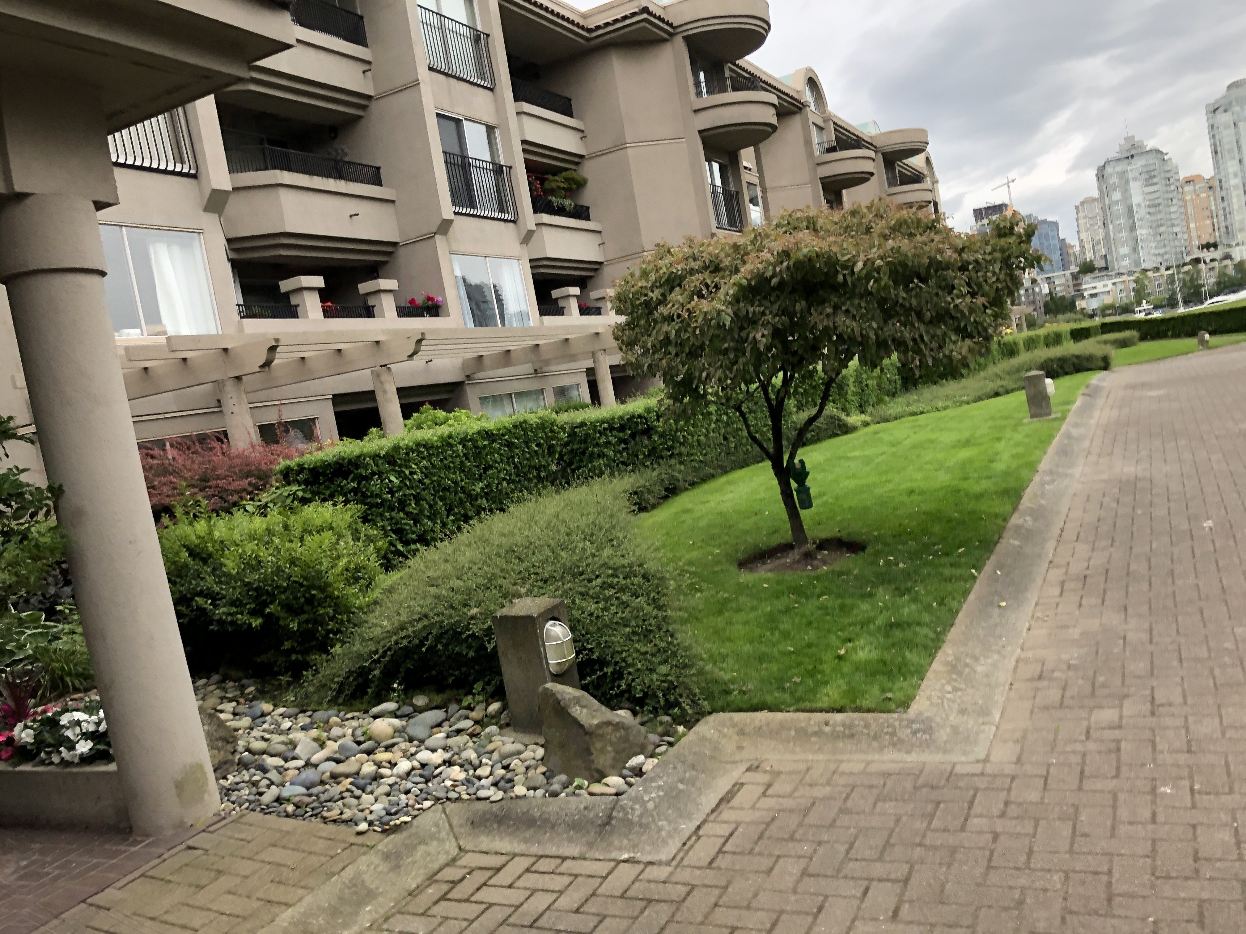 Photo 18 Henley Court photo 18