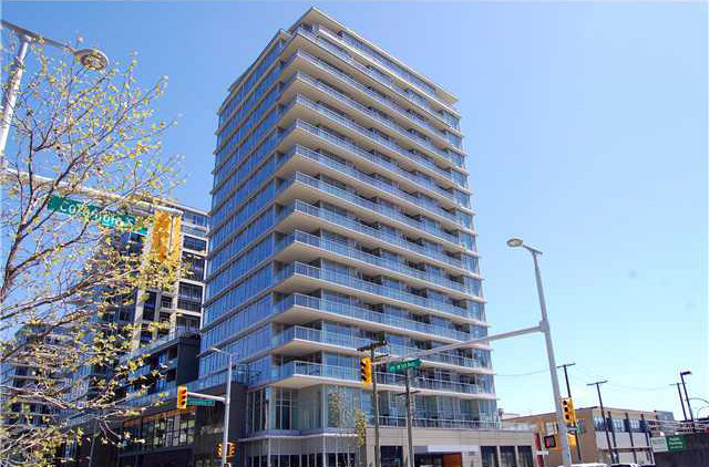 Photo 2 — click to view Wall Centre False Creek West 1 Tower photo 2