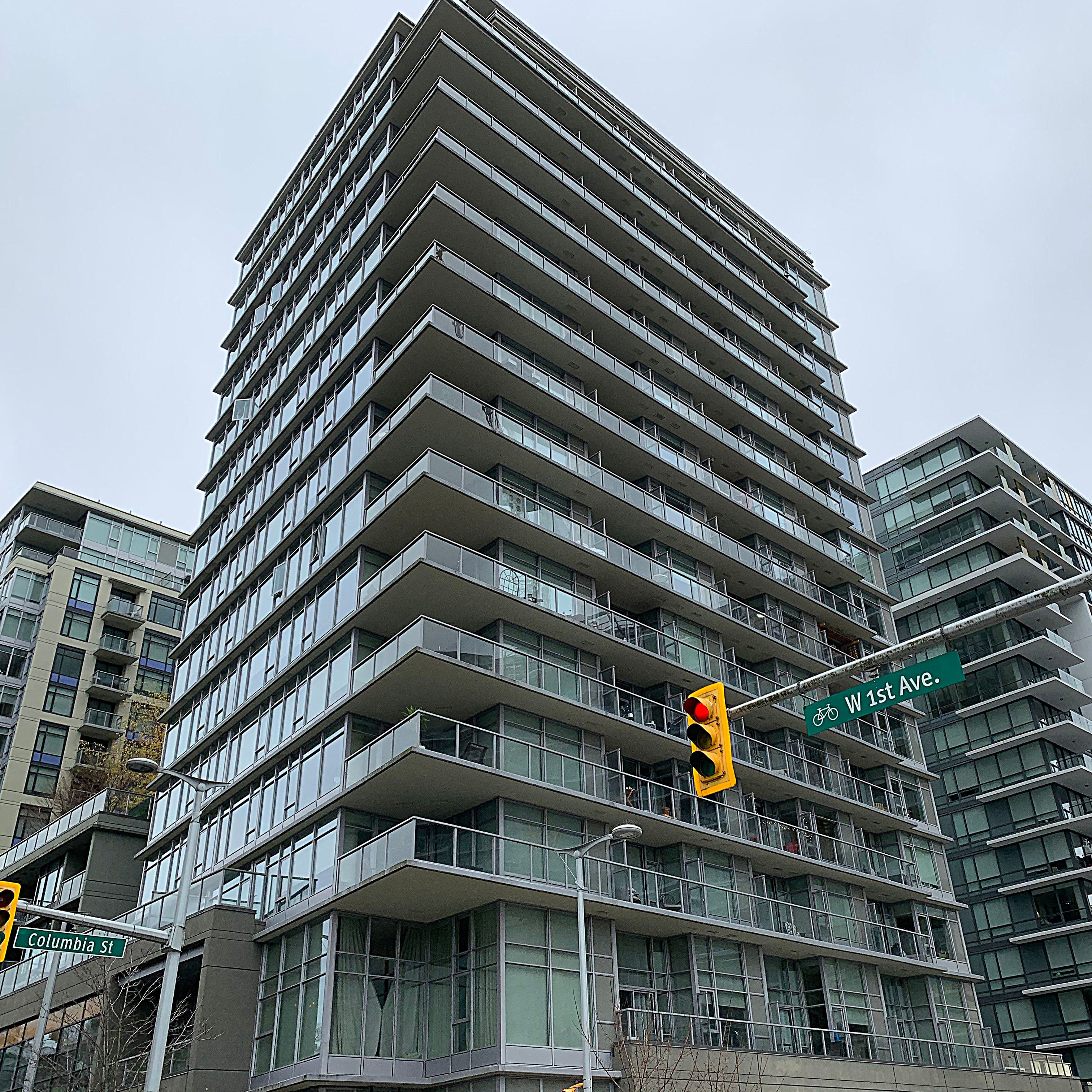 Photo 12 — click to view Wall Centre False Creek West 1 Tower photo 12
