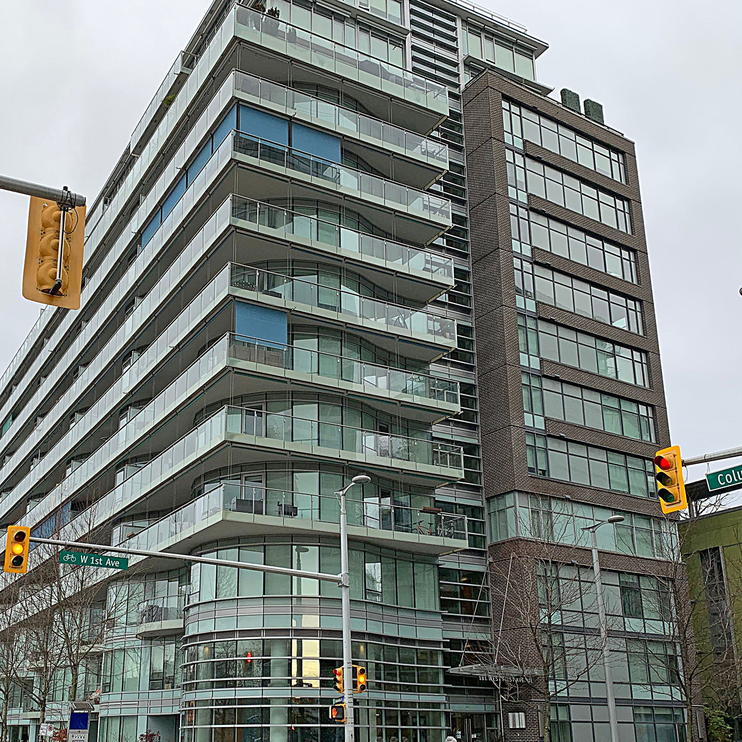 Photo 10 — click to view Wall Centre False Creek West 1 Tower photo 10