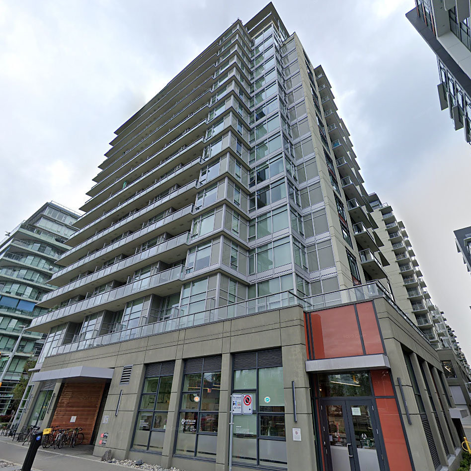 Photo 9 — click to view Wall Centre False Creek West 1 Tower photo 9