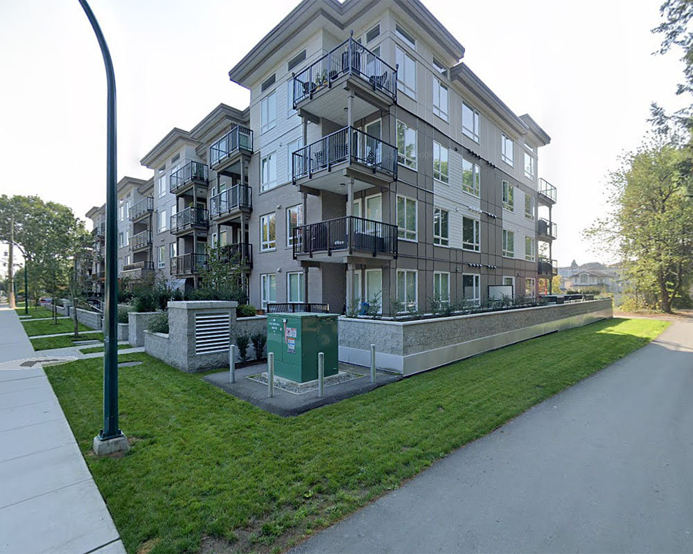 Photo 4 — click to view Parc East photo 4