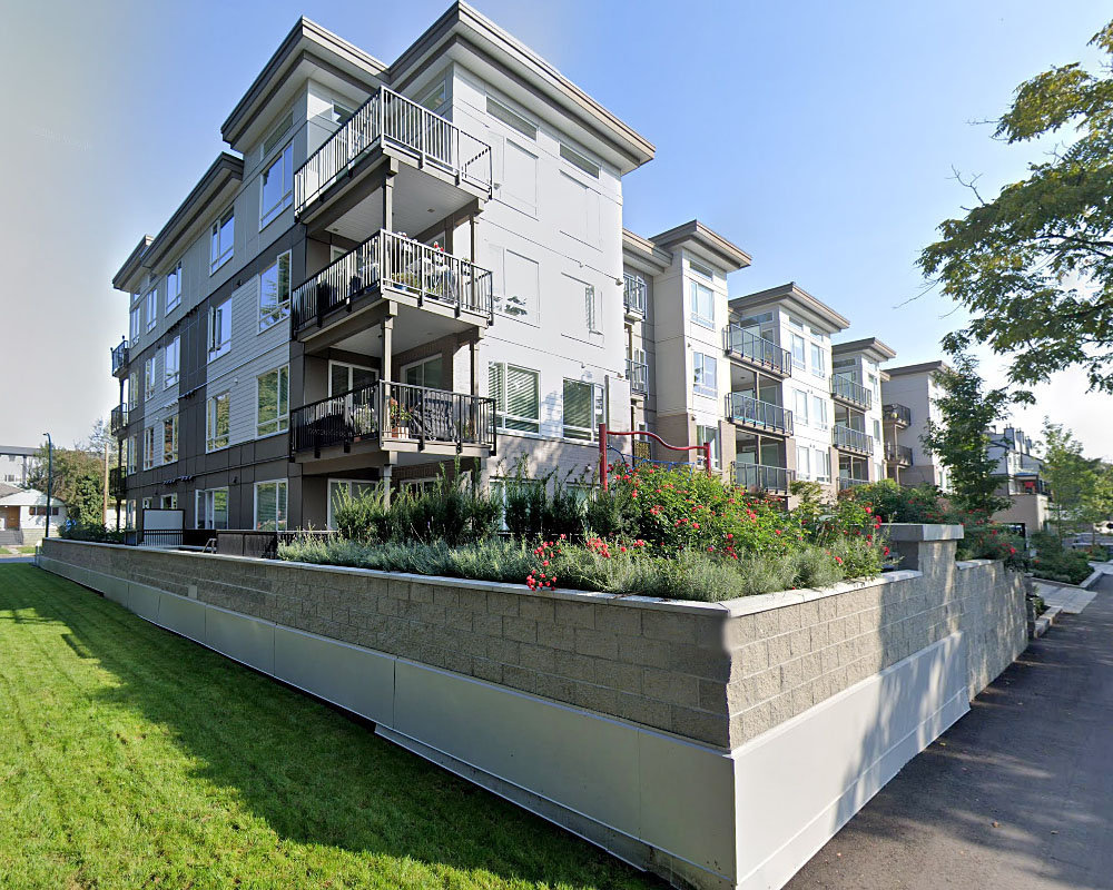 Photo 5 — click to view Parc East photo 5