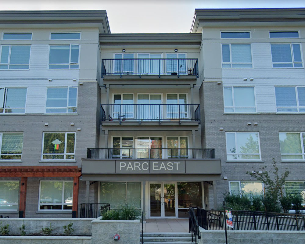 Photo 3 — click to view Parc East photo 3