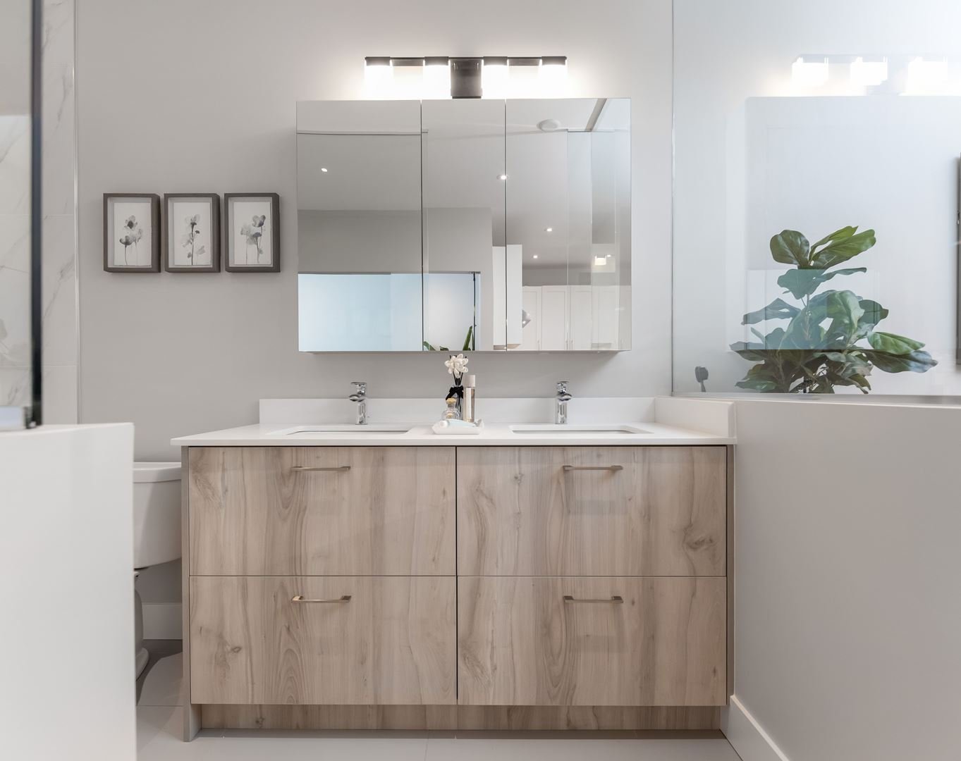 Photo 3 — click to view Highgate Homes photo 3