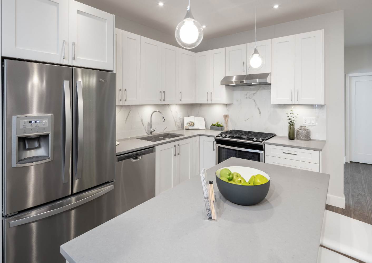 Photo 4 — click to view Highgate Homes photo 4