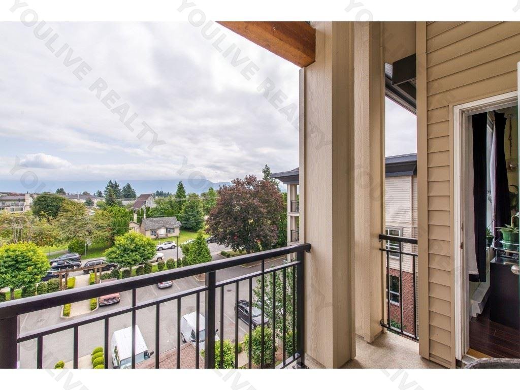 Photo 4 — click to view Westgate photo 4
