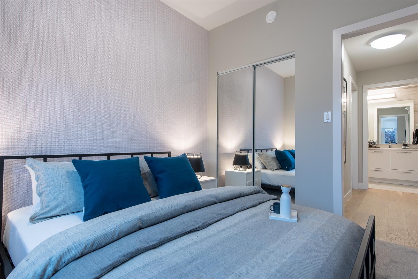 Crescent Court photo 15