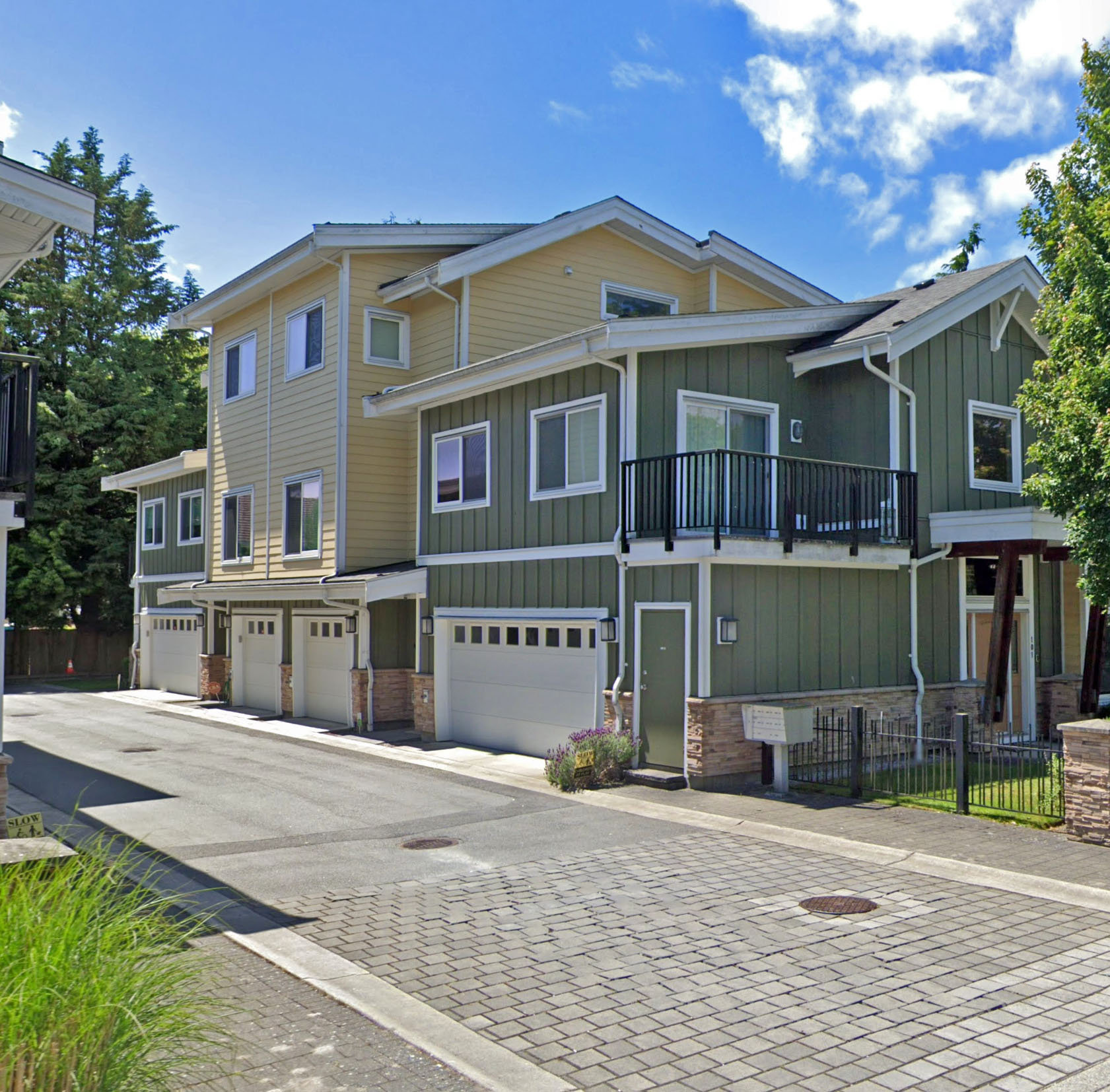 Photo 5 Yew Townhomes photo 5
