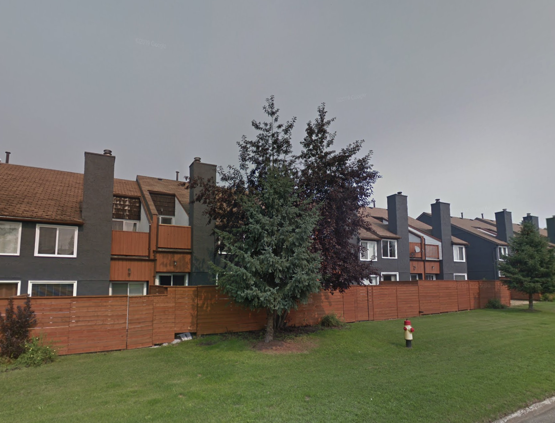 Photo 3 — click to view Tabor Estates photo 3