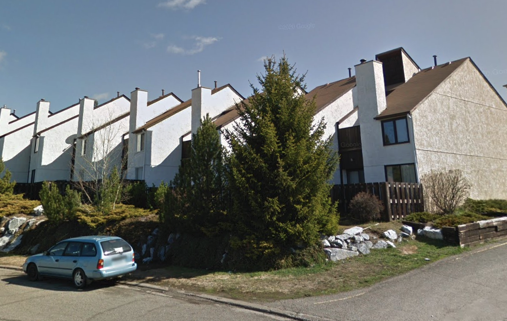 Photo 4 — click to view Tabor Estates photo 4