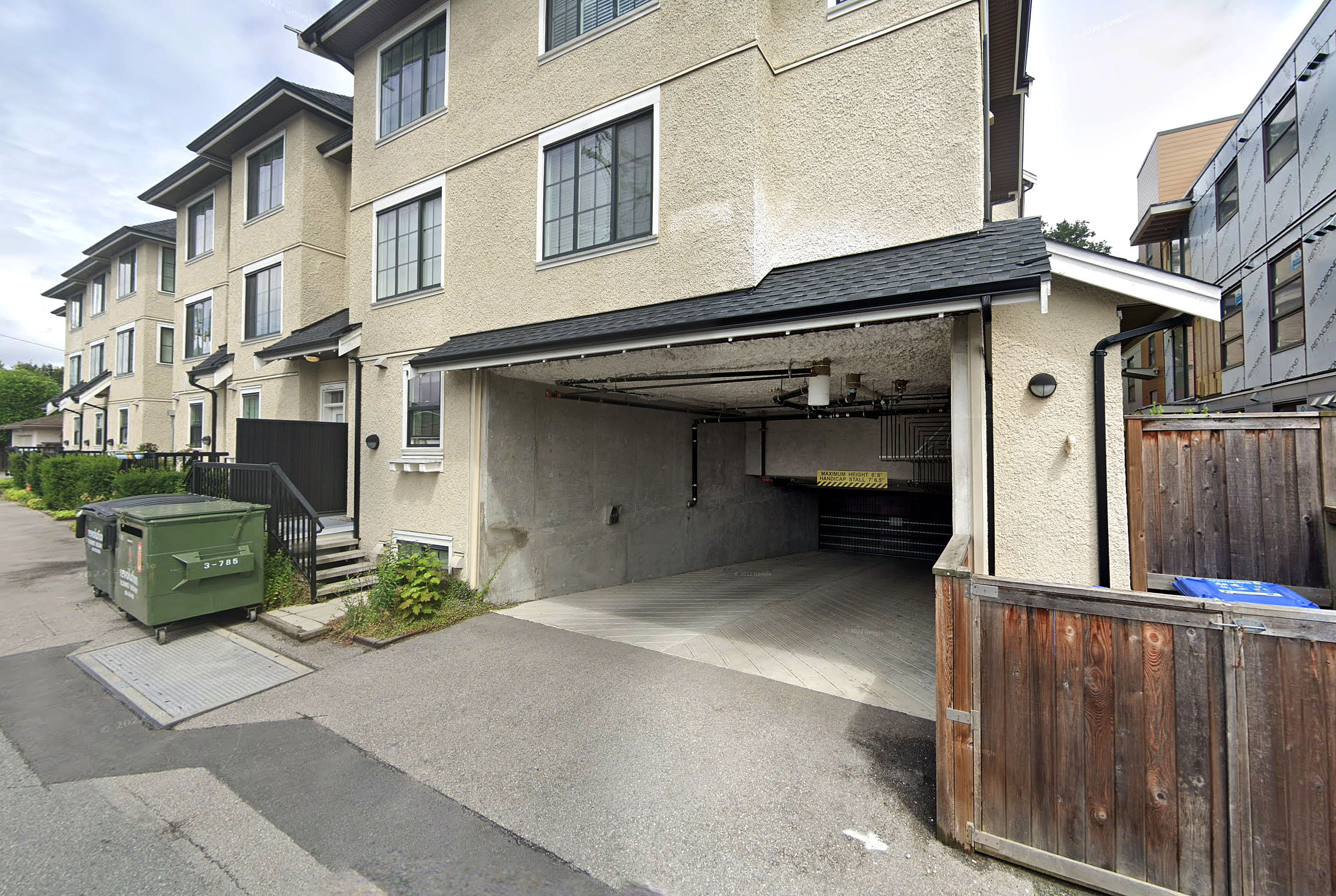 Photo 5 Winona Park: Château Parkside Residences photo 5