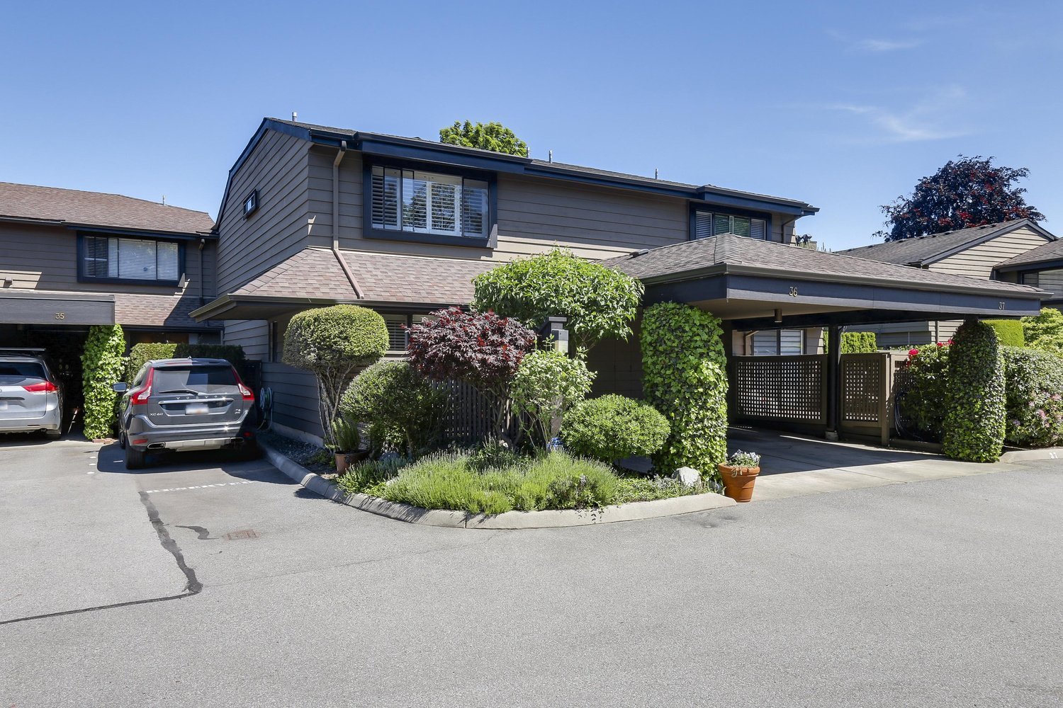 Maple Village photo 9