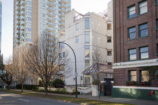Photo 2 Kelvin Court photo 2