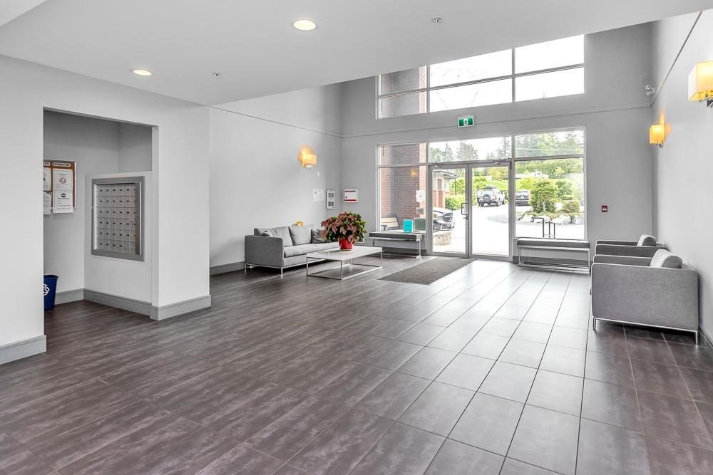 The Heights Condos By Lakewood photo 9