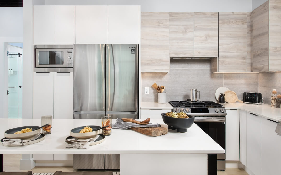 Photo 13 — click to view Highstreet Village (Tonhouse & Condos) photo 13