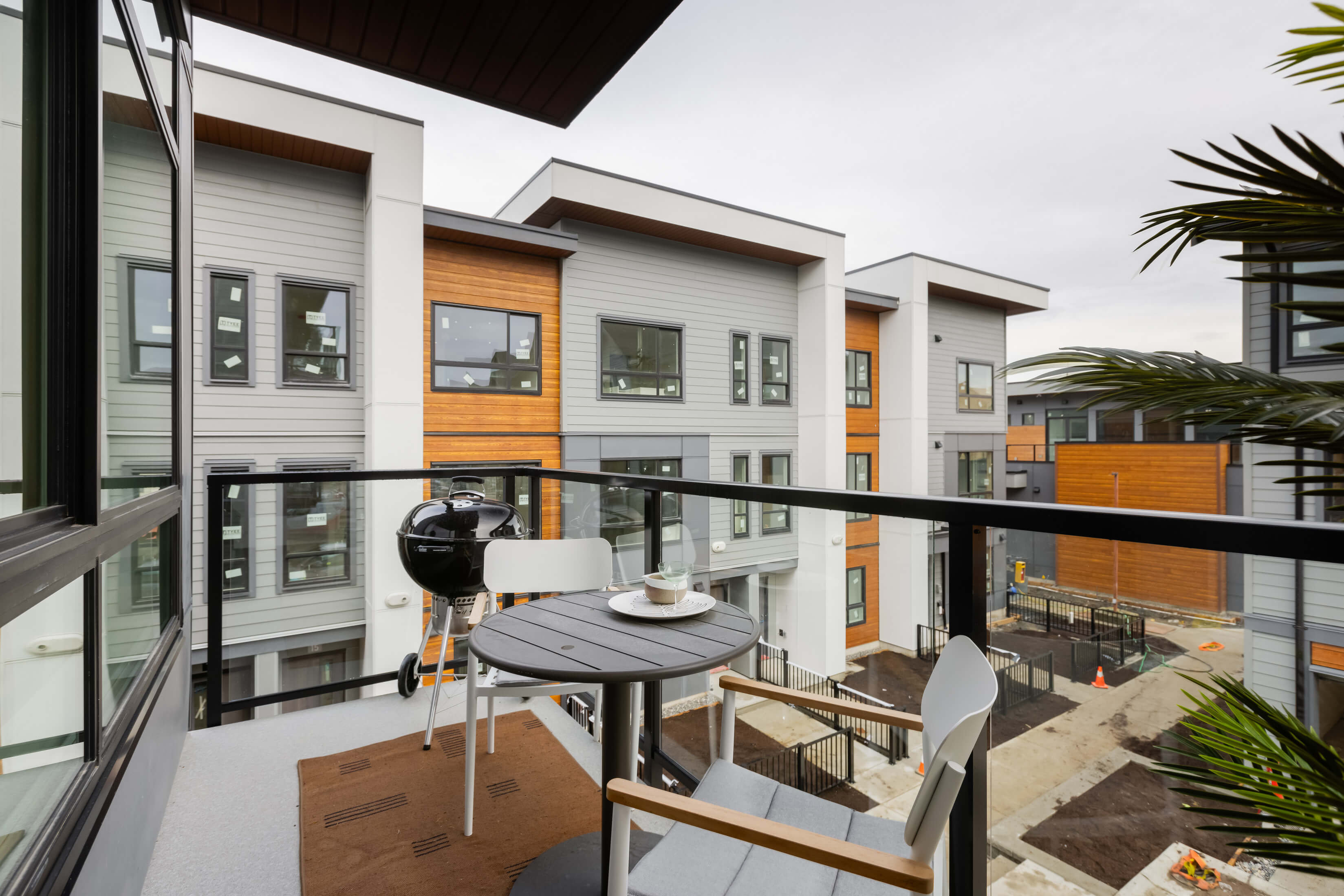 Photo 23 — click to view Highstreet Village (Tonhouse & Condos) photo 23