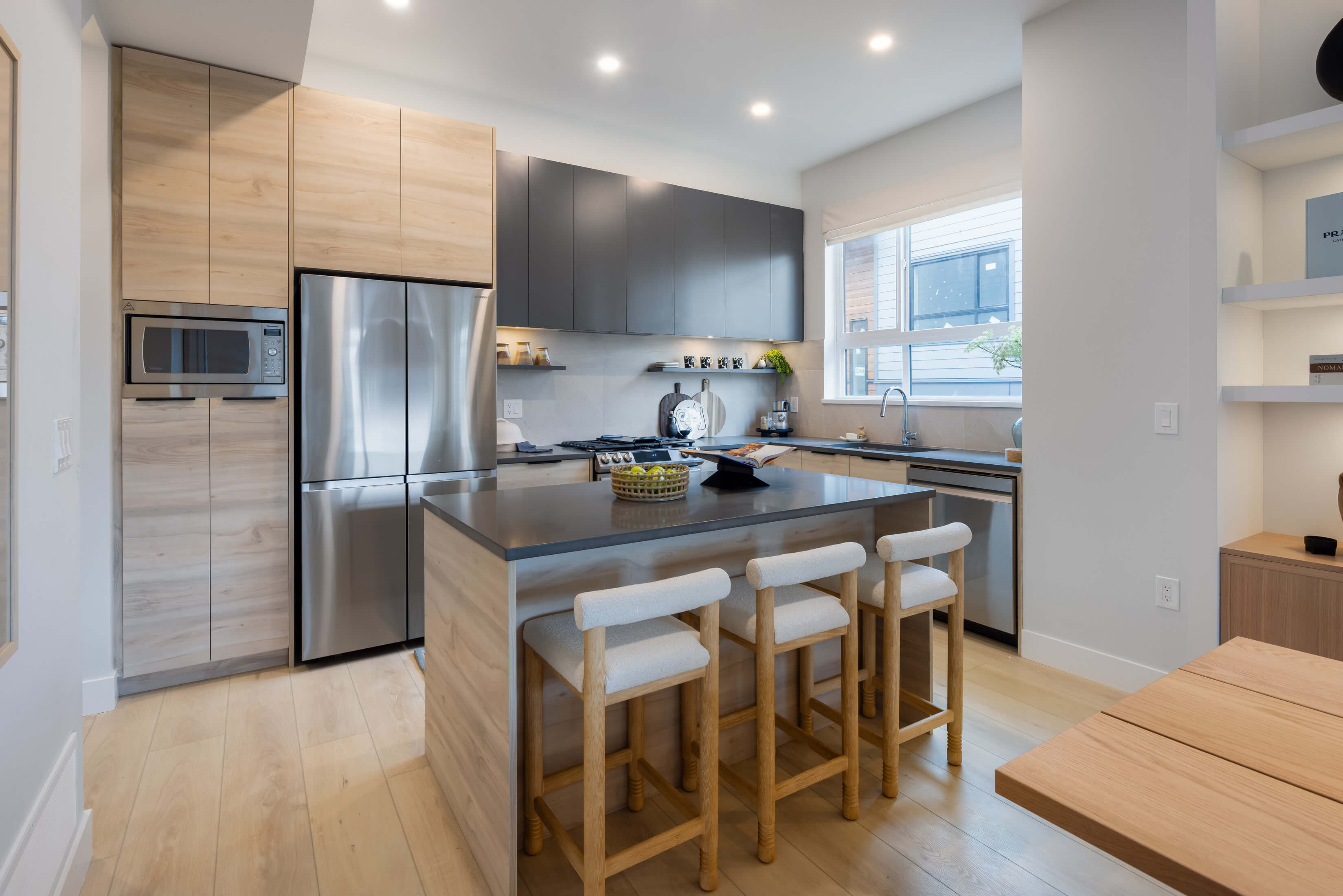 Photo 21 — click to view Highstreet Village (Tonhouse & Condos) photo 21