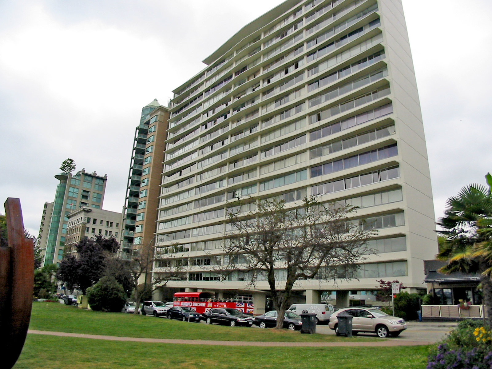 Photo 6 Ocean Towers photo 6