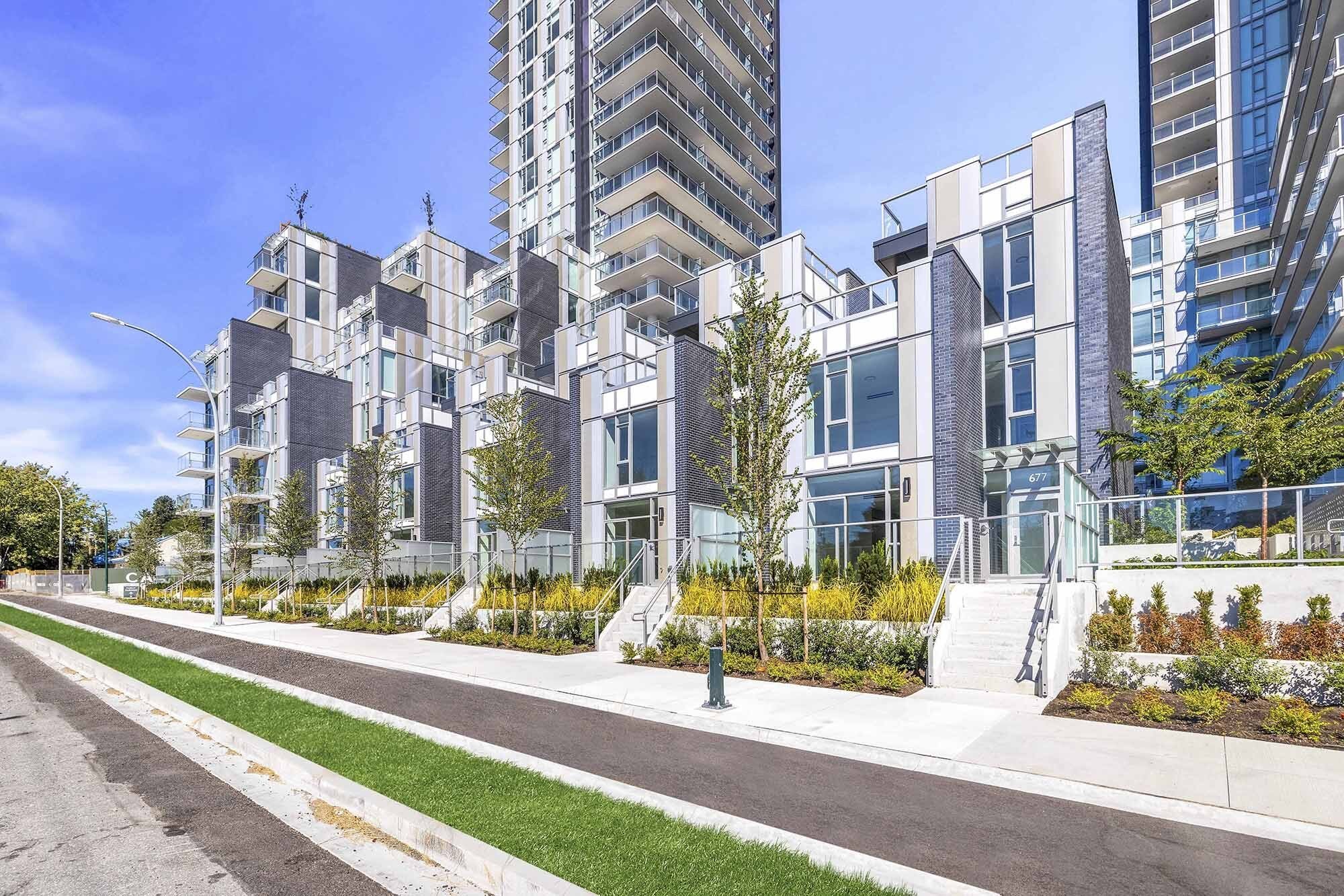 Photo 3 Cambie Gardens - Phase 1 (West Tower) photo 3