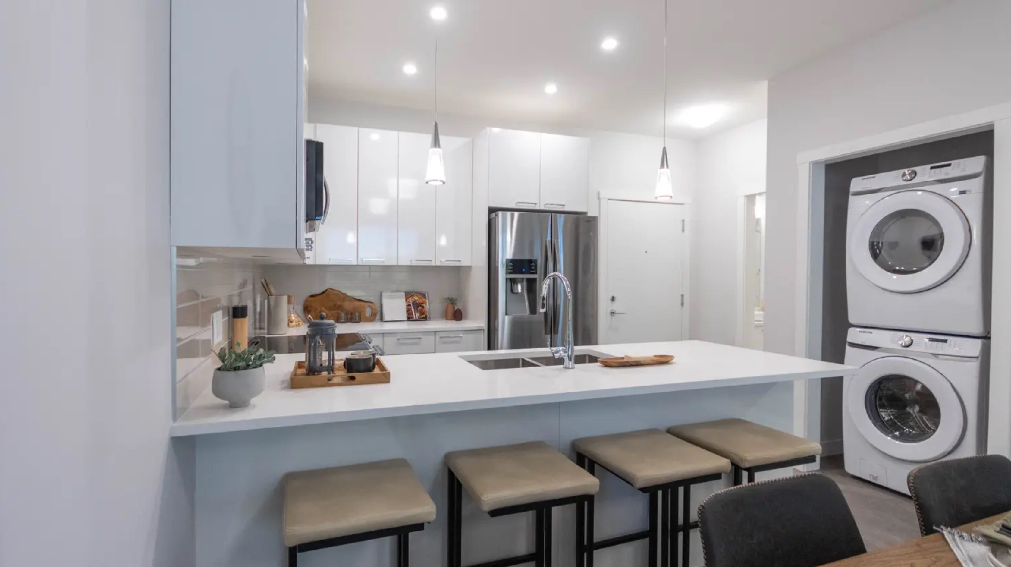 Montgomery Condos by Redekop Faye photo 6