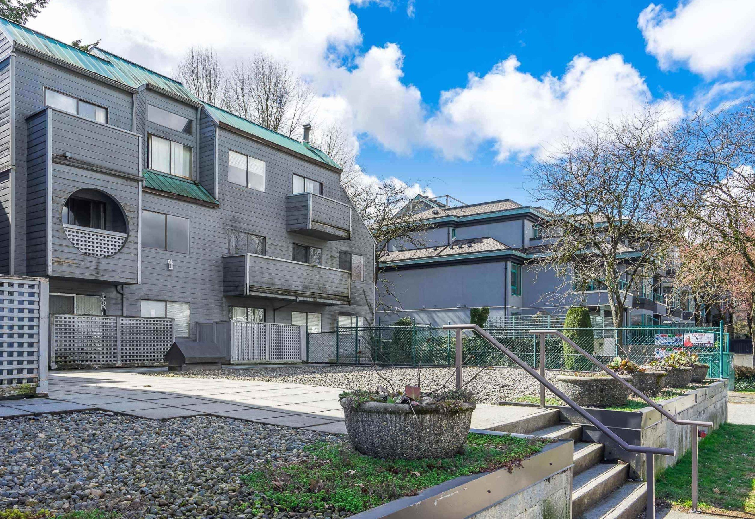 Coquitlam Place photo 2