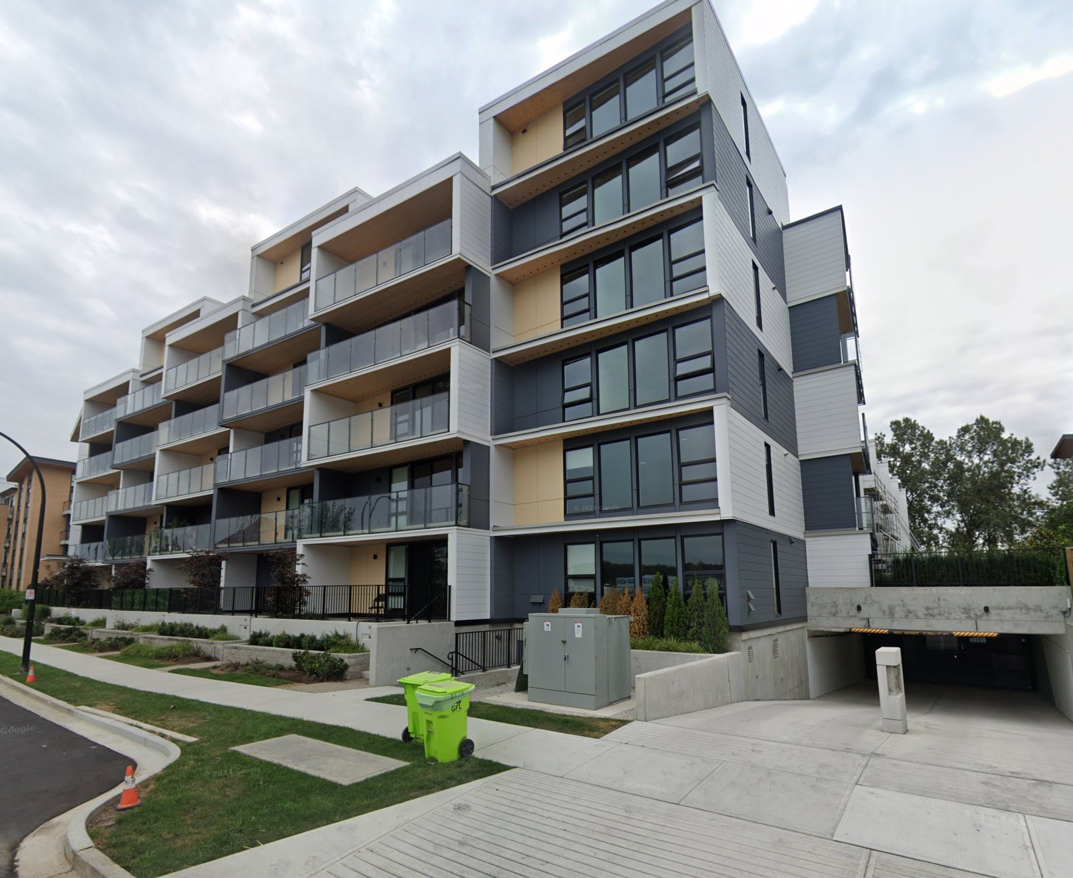 Photo 2 Timber House by Aragon photo 2