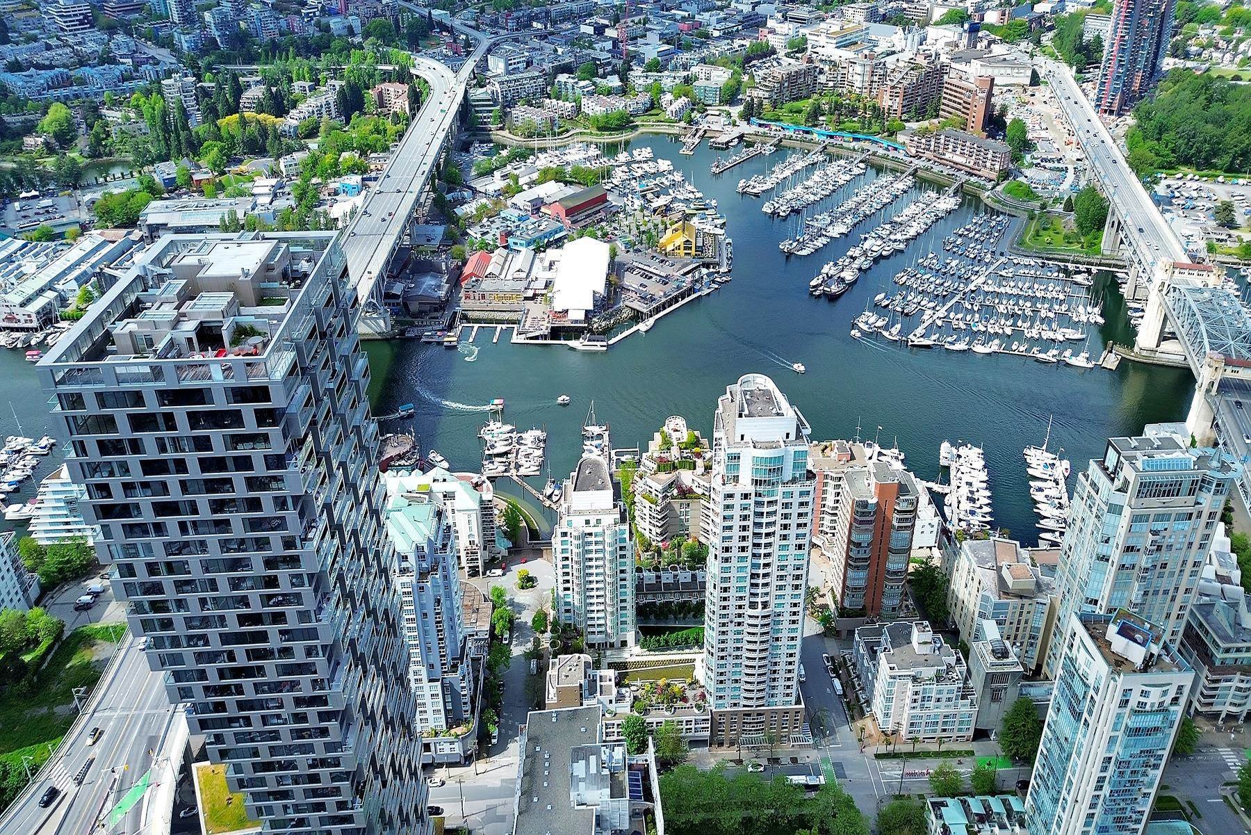Photo 6 Vancouver House photo 6
