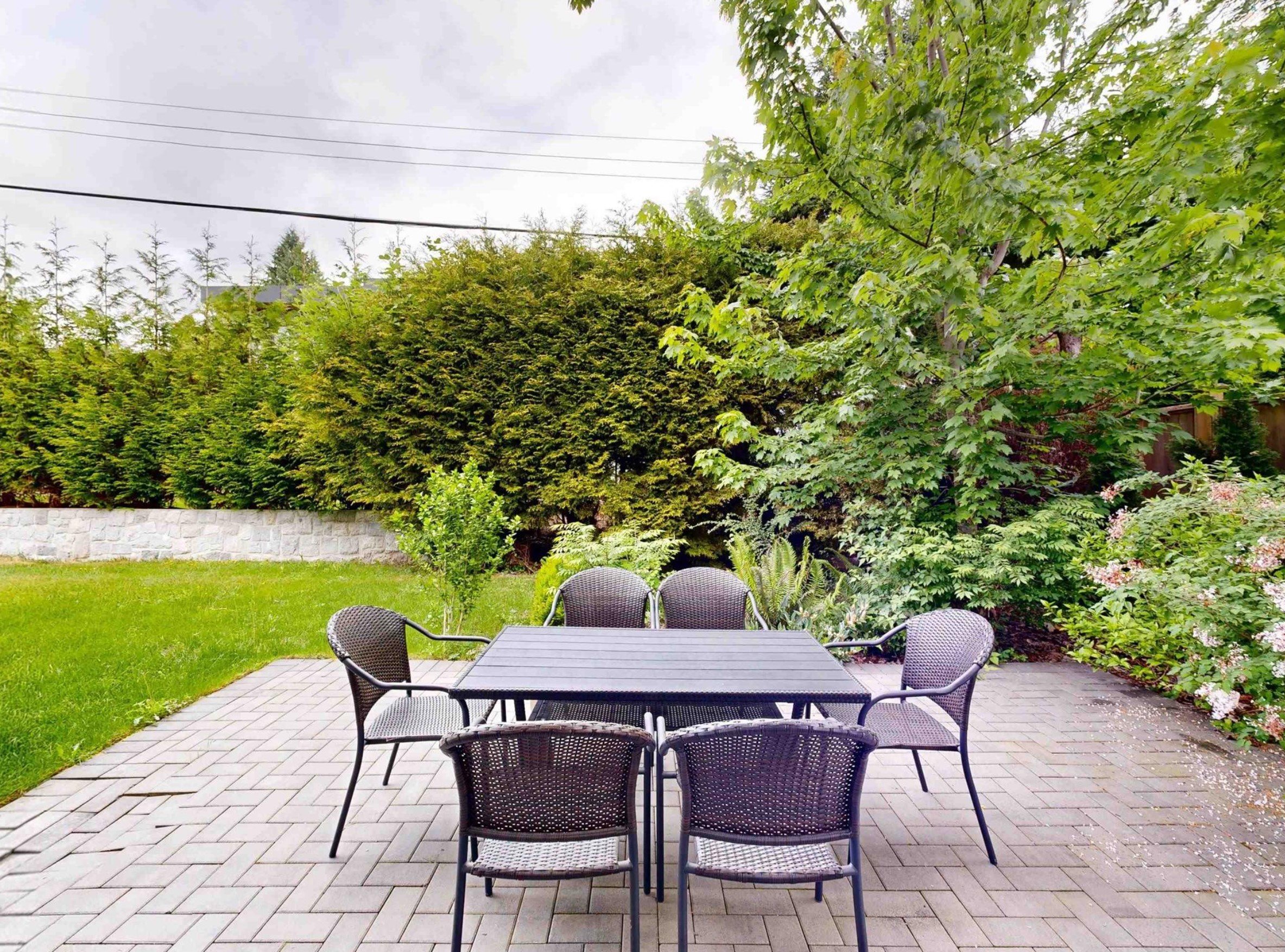 3560 Highland photo 7