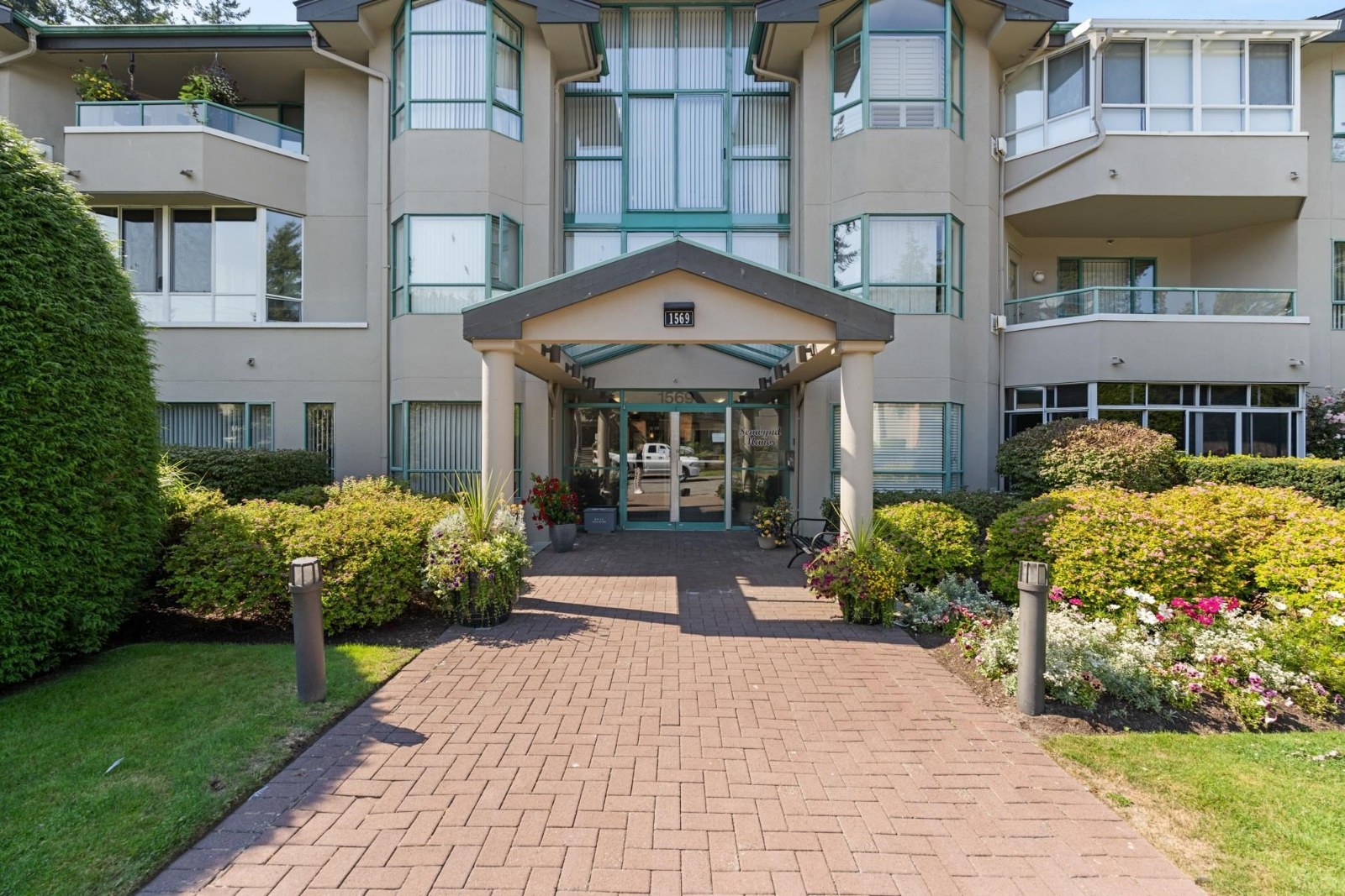 Seawynd Manor