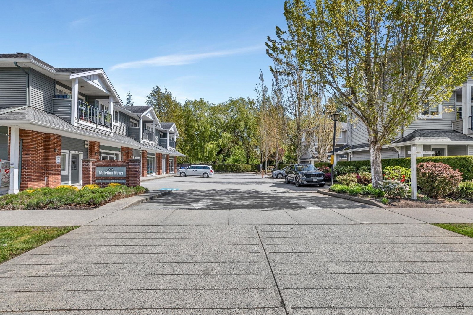 Mclellan Mews