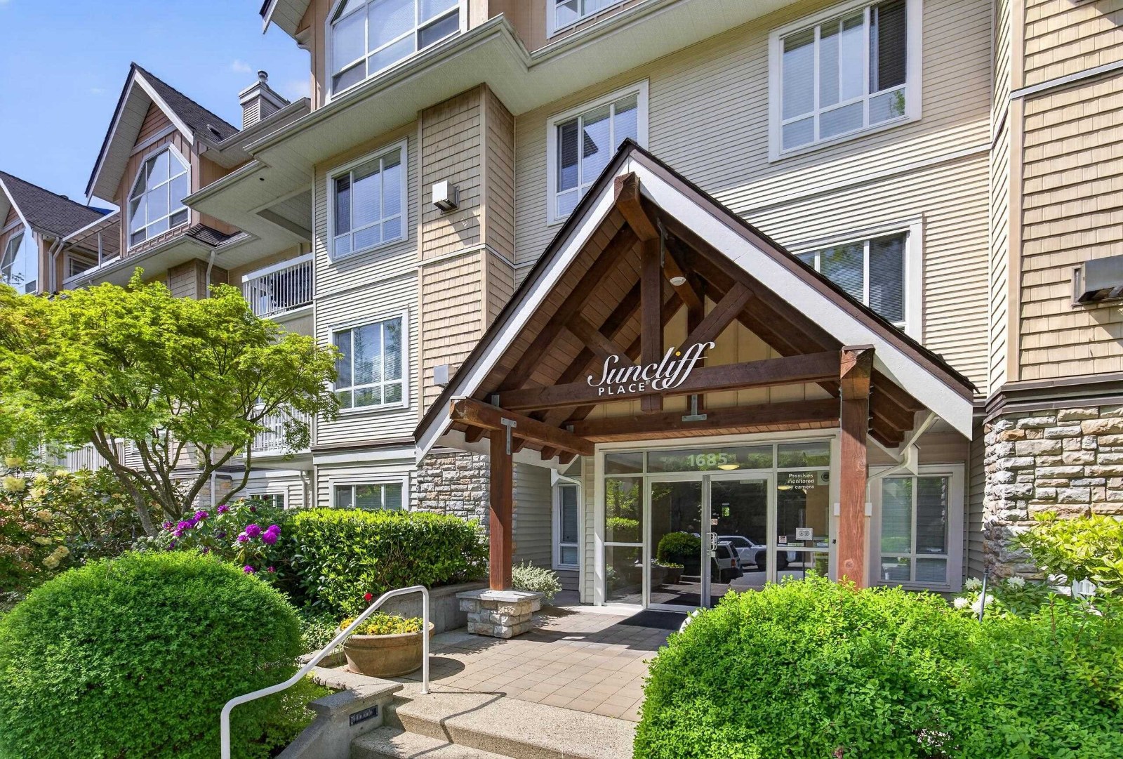 Suncliff Place
