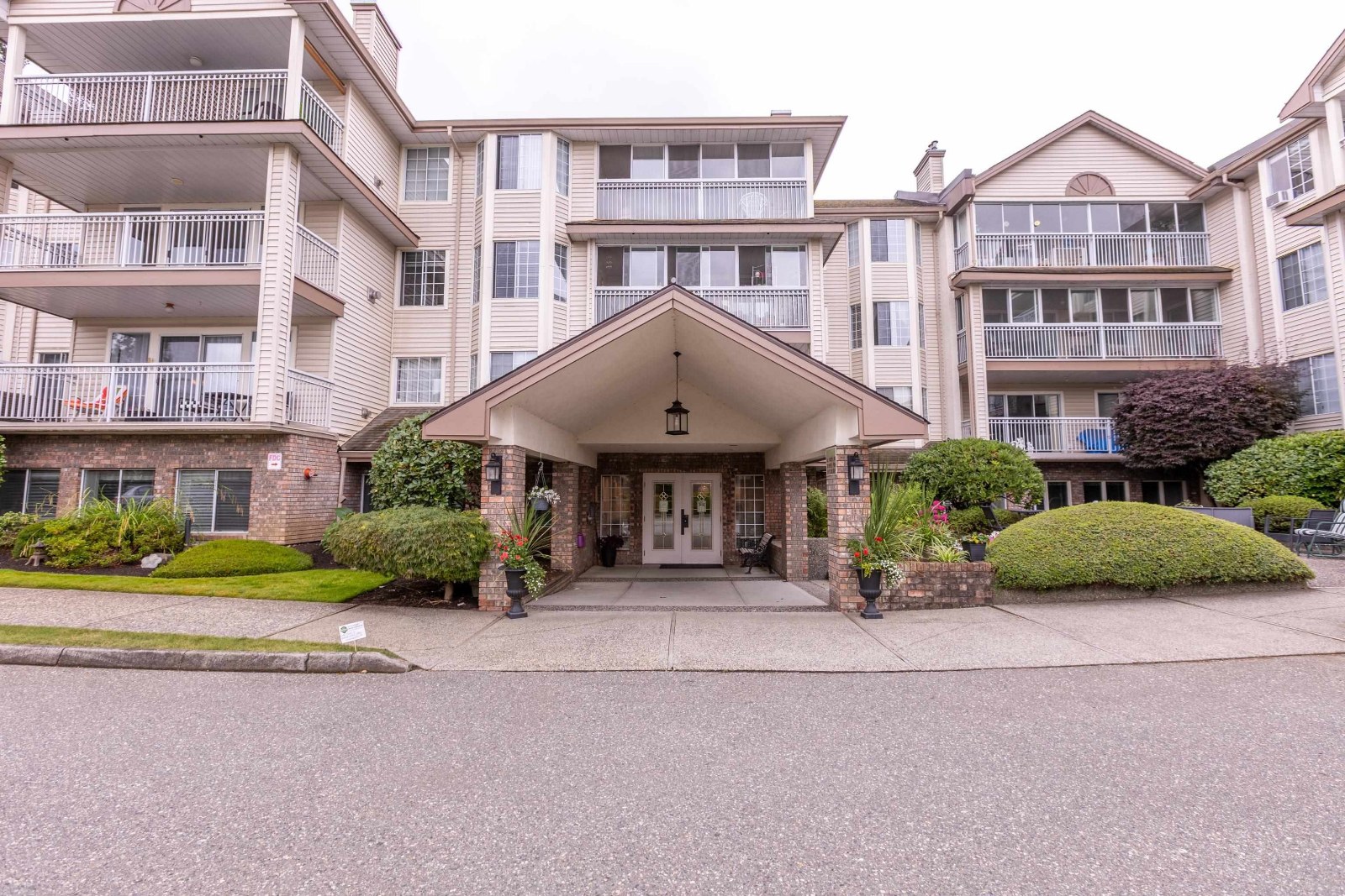 Lakewood Gardens