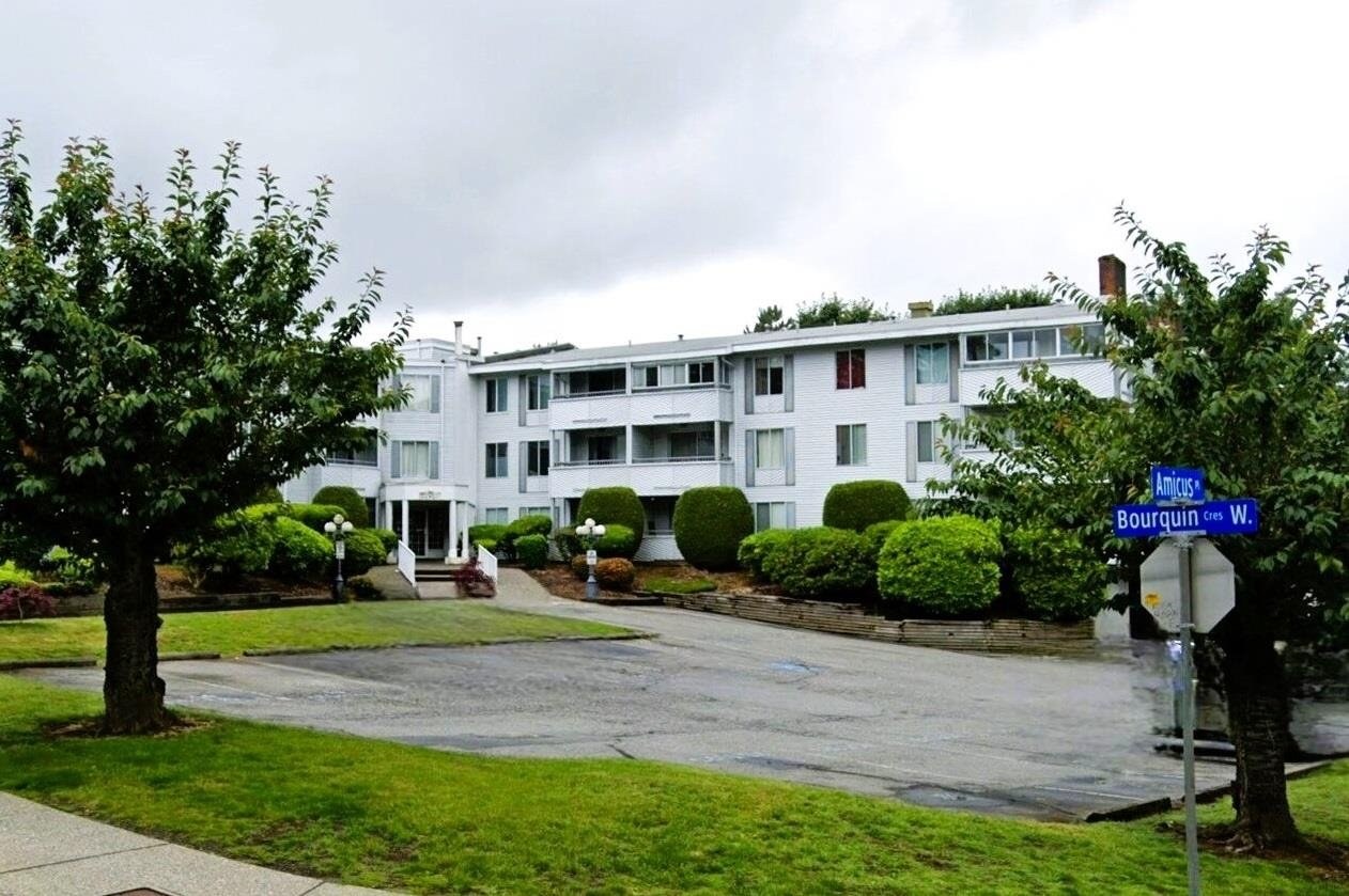 Clearbrook Village