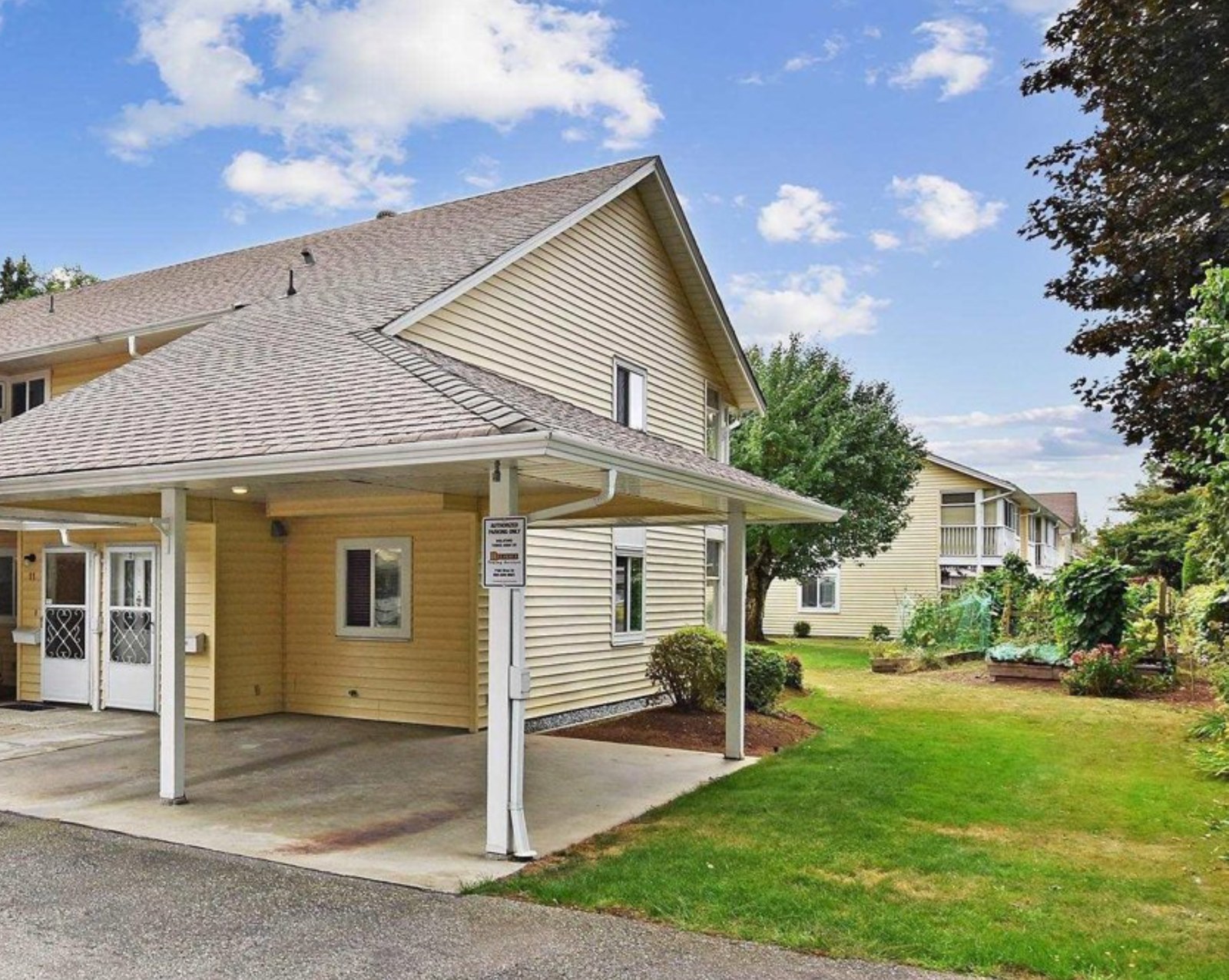 Photo 1 — click to view Luther Place photo 1
